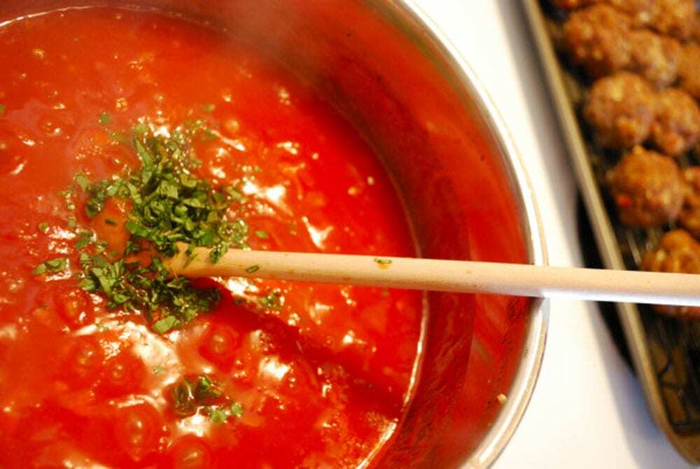 Tomato Sauce & Meatballs - Food Gypsy