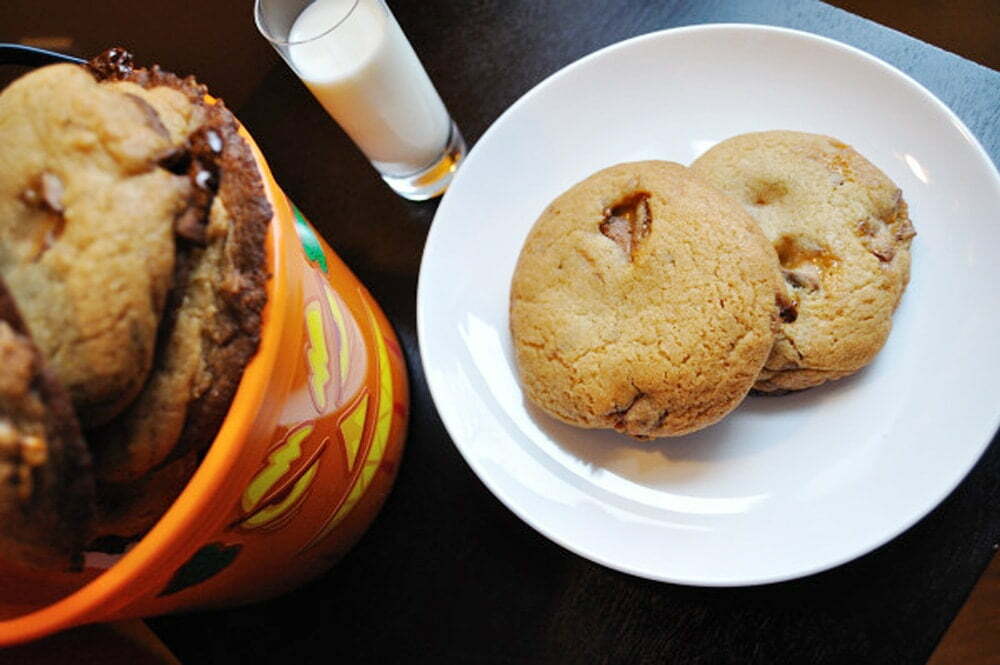 Caramel Mars Bar Cookies - Food Gypsy