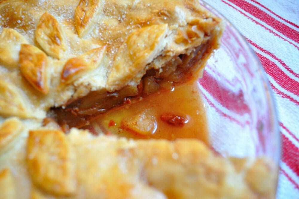 Apple Gogi Berry Pie - Food Gypsy