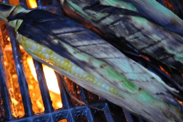 Steaming corn in the husk - Food Gypsy