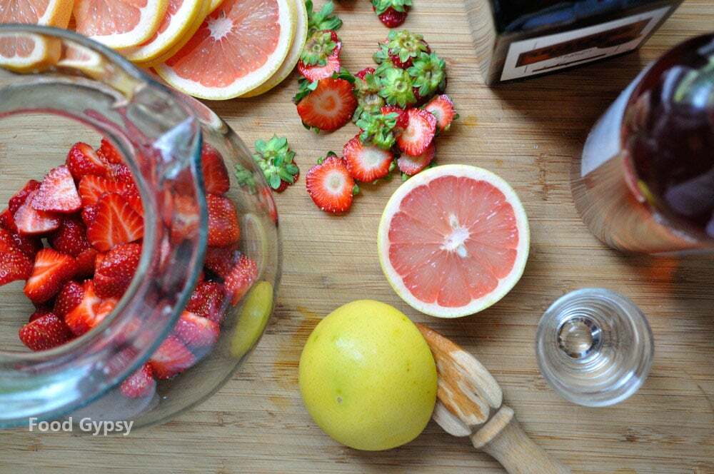 Easy Sangria - Only 3 Ingredients! - 2 Cookin Mamas