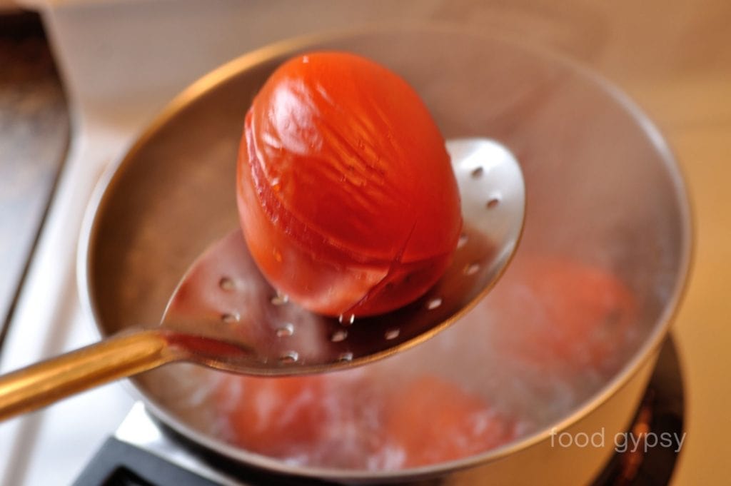 How to Blanche Tomatoes
